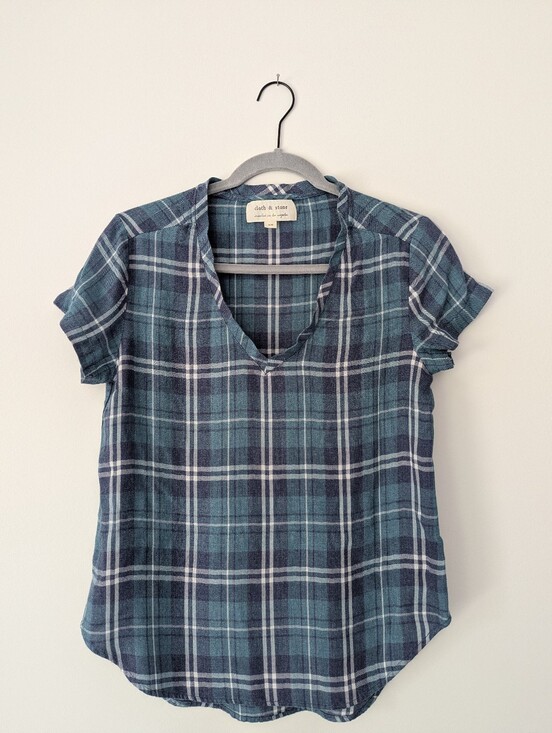 Anthropologie Tops - Cloth & Stone Anthropologie Navy Teal Plaid V-Neck Short Sleeve Blouse High-Low